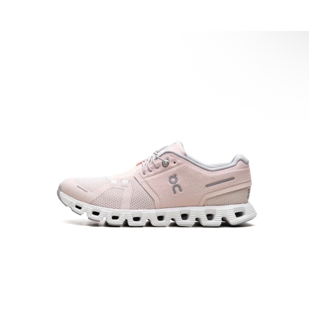 On Cloud 5 Running Shoes Women Rose Pink White  Low Top Lightweight size 9.5